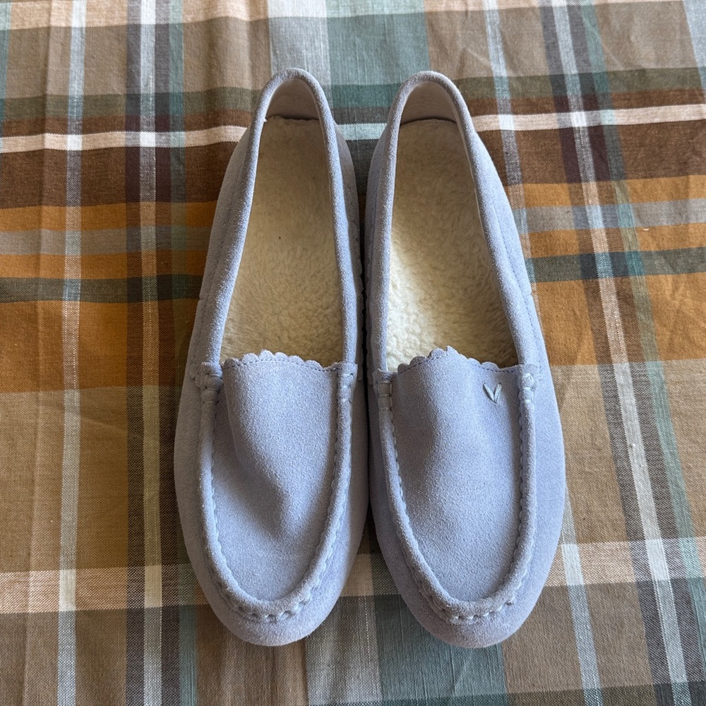 Vionic 9 loafer slippers